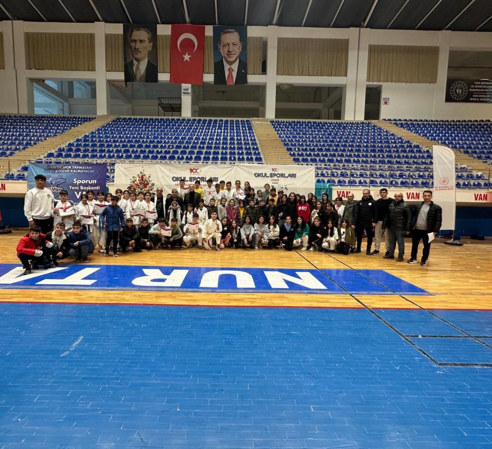 Van'da Okul Sporları Judo Müsabakaları sona erdi