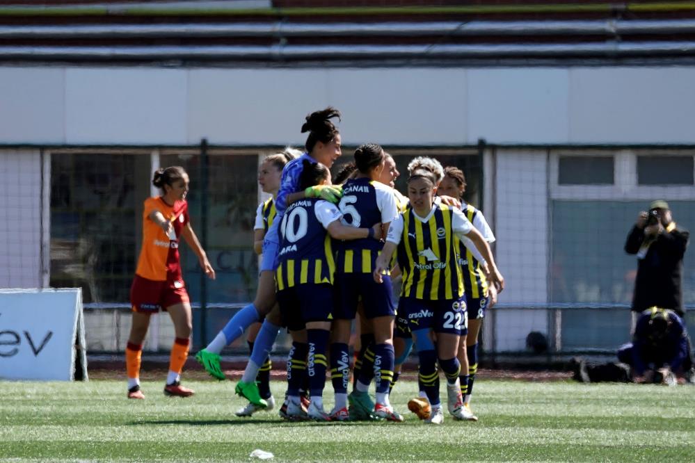 Fenerbahçe Galatasaray'ı yendi 