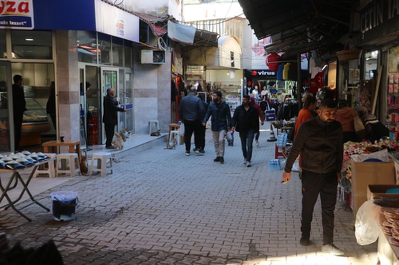 Depremin Vurduğu Hatay'ın Tarihi Çarşısında Buruk Ramazan (5) Result