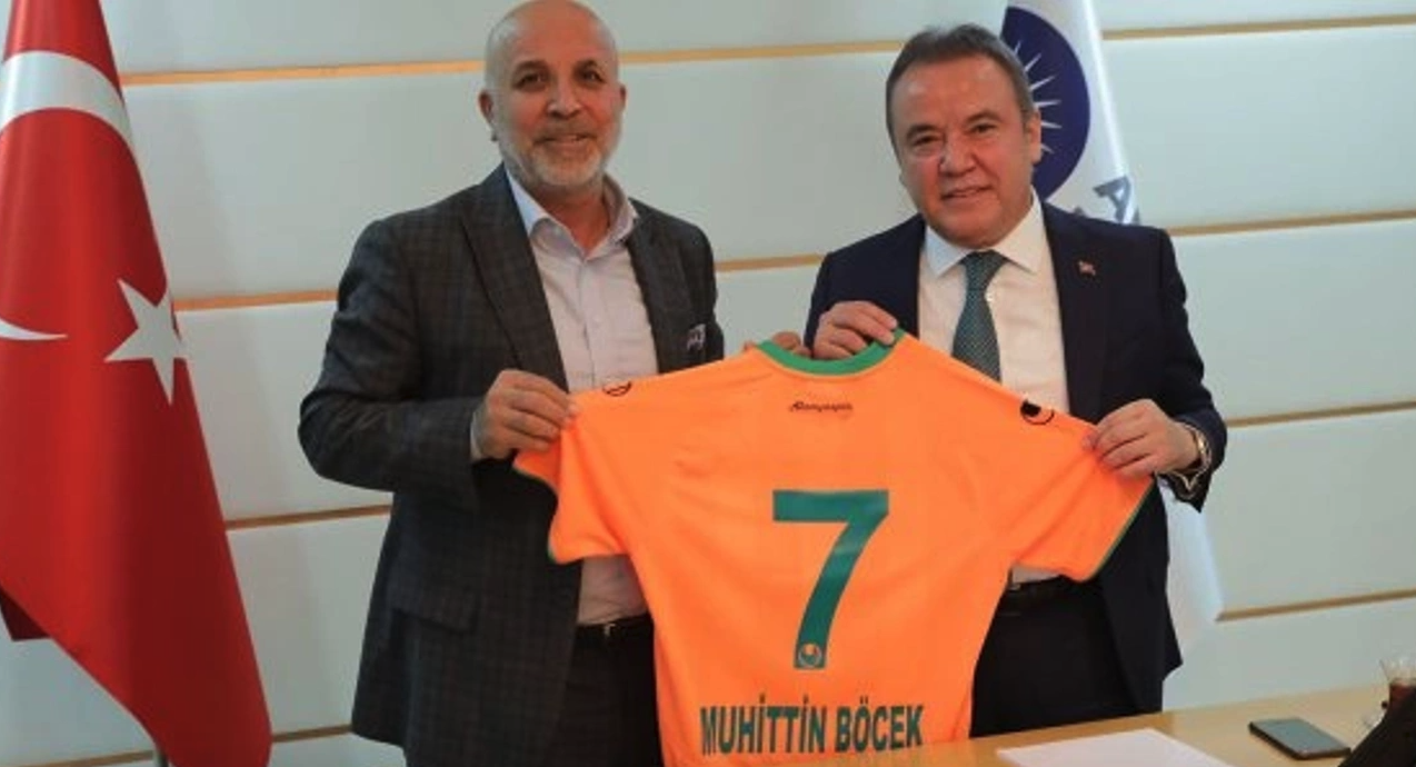 ​​Alanyaspor krizi: Başkan Hasan Çavuşoğlu'ndan yanıt