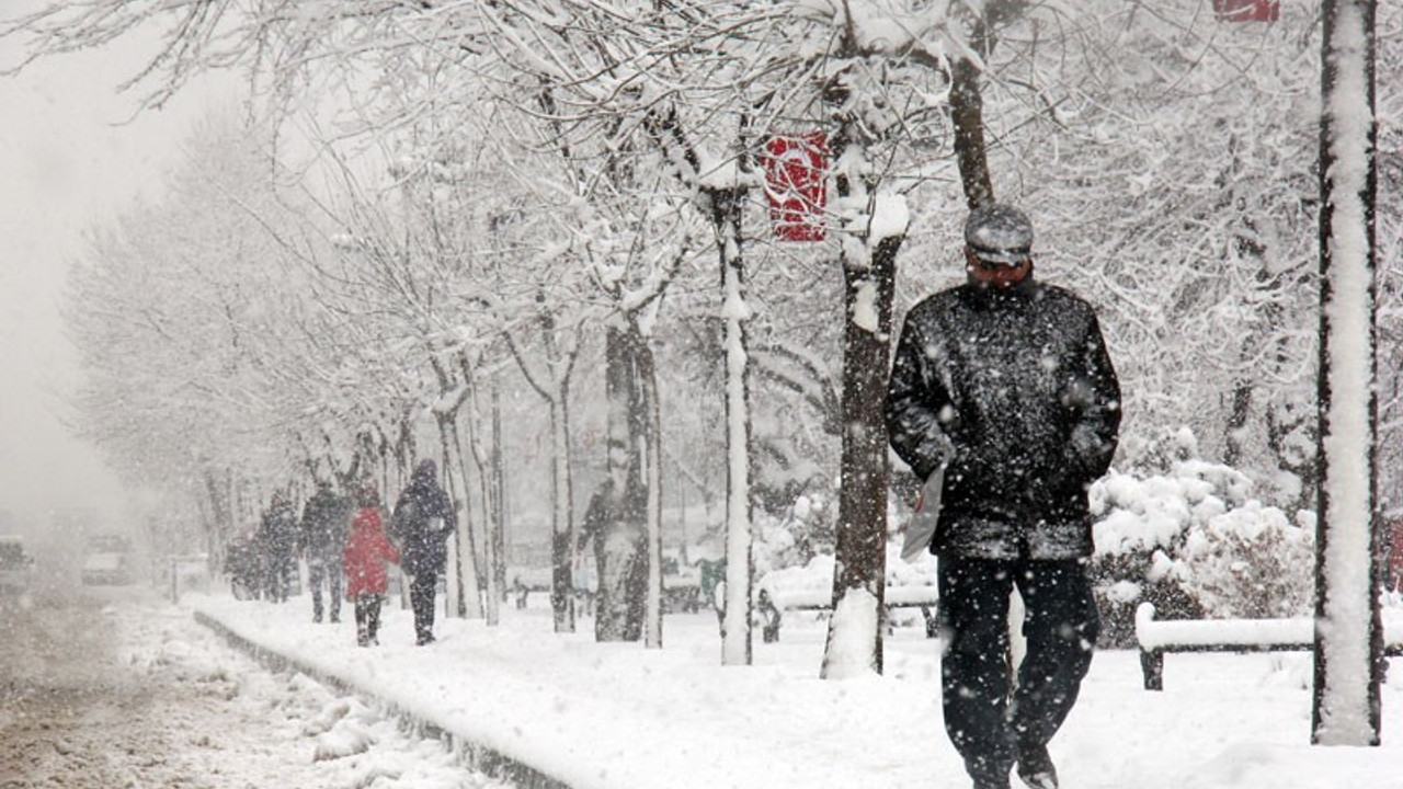 Mart Kapıdan Baktıracak!  İstanbul ve birkaç Şehirde Okullar Tatil Edilebilir!-3