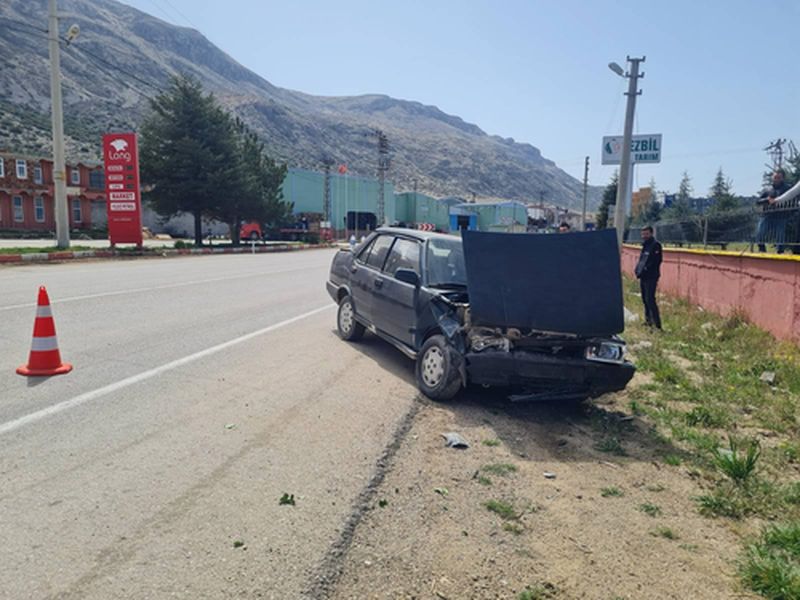 Isparta’da Kontrolden Çıkan Araç Duvara Çarptı (2) Result