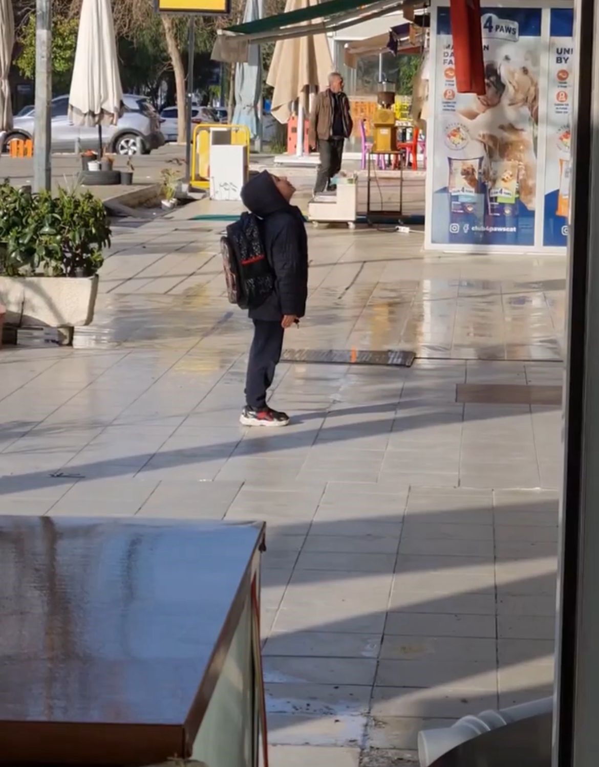 Küçük Çocuk Türk Bayrağının Karşısında İstiklal Marşı Okudu (2)