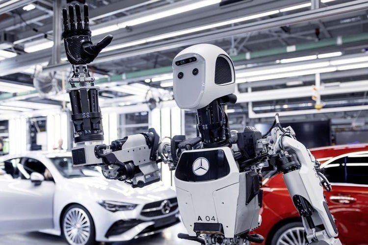 Mercedes-Benz otomobil üretiminde insansı robotları deniyor