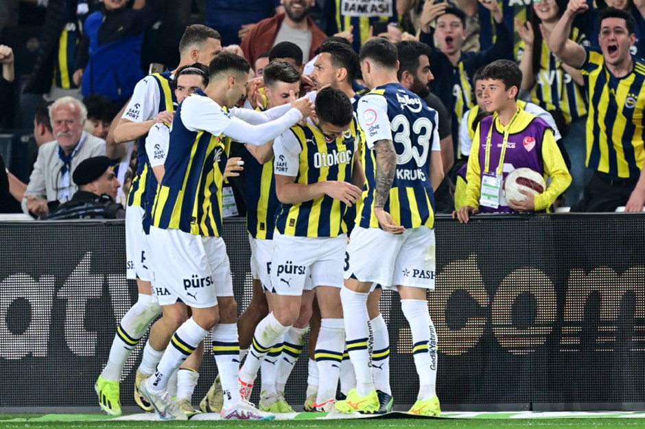 Olimpiakos Fenerbahçe maçı ne zaman saat kaçta hangi kanalda? Muhtemel 11'ler