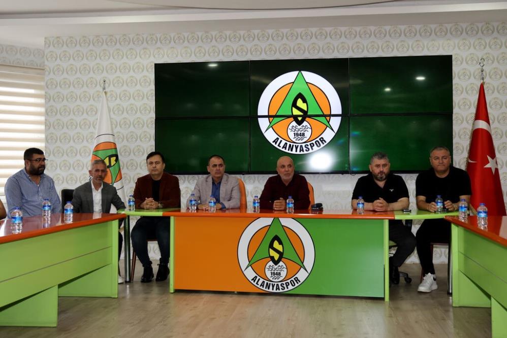 Alanyaspor'da bayramlaşma töreni düzenlendi