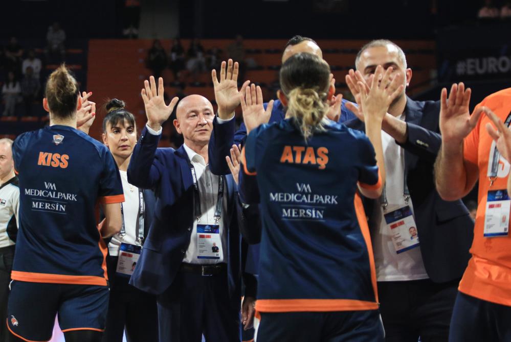 Fenerbahçe ve ÇBK Mersin arasındaki play-off final serisi devam ediyor