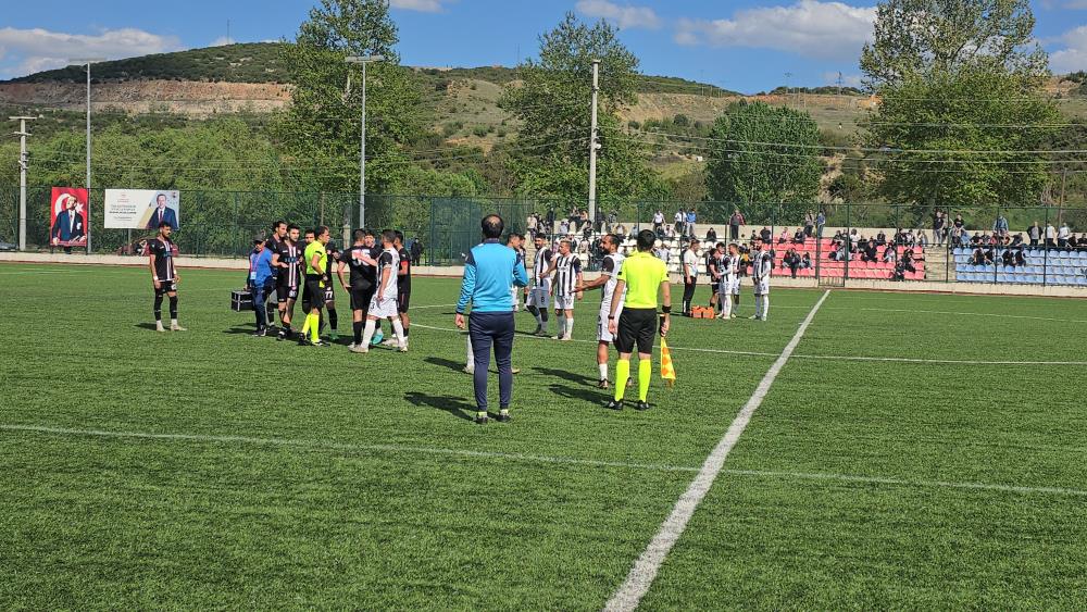 1969 Bilecik Spor Çeşme Belediyespor maçında tansiyon yükseldi