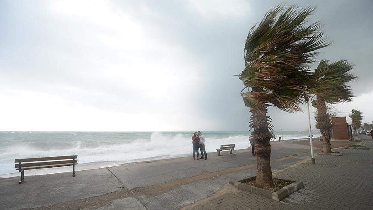 Meteorolojiden sarı kodlu uyarı: Fırtına ve sağanak yağış bekleniyor