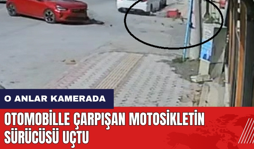 Otomobille çarpışan motosikletin sürücüsü uçtu