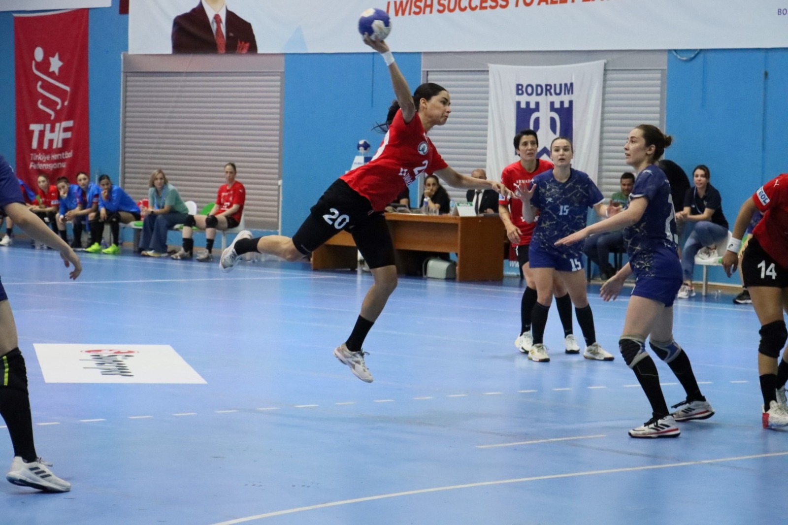 Yenimahalle Belediyespor Yalıkavak'ı devirdi