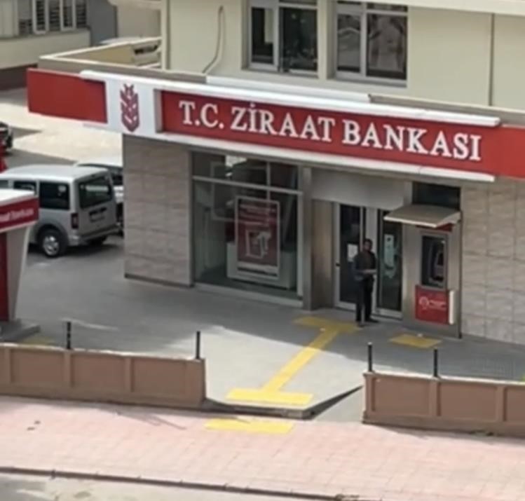 Adana'da bankaya saldıran şüpheliler serbest bırakıldı