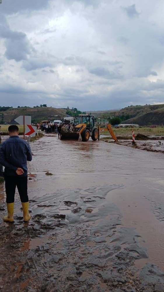 Şırnak sağanak yağışa ve sele hazırlıksız yakaladı