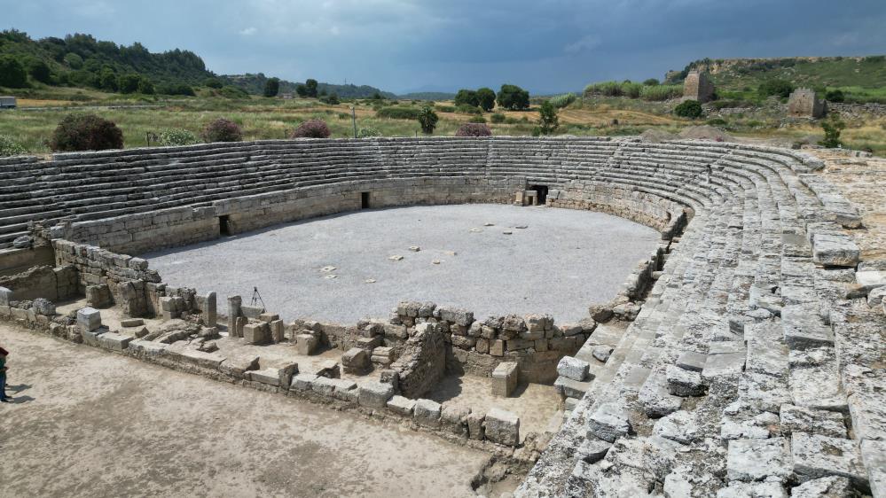 Perge Antik Kenti'nde yapılan kazılar tamamlandı: Gladyatör dövüşlerine eşlik eden alan açıldı