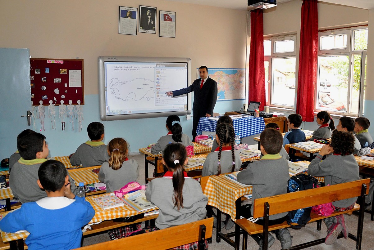 Son ders zili bugün çalacak! 20 milyon öğrenci yaz tatiline çıkıyor