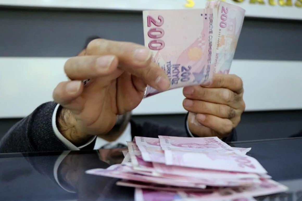 Merkez Bankası'ndan emekli ve memur zammı ipuçları: Ayrı hesaplarla belirlenecek! 5 aylık enflasyon farkı ne durumda?