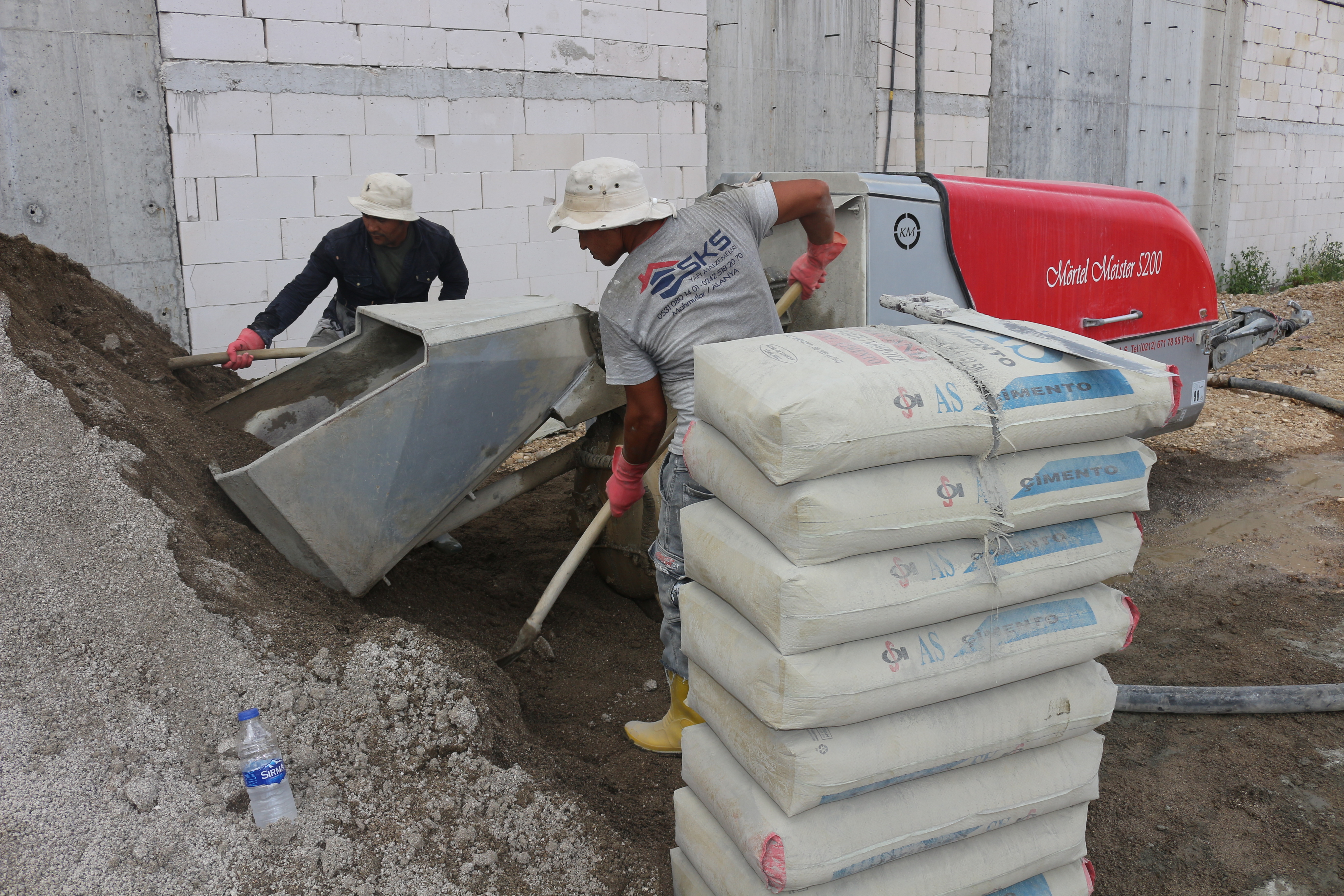 Serik Kongre ve Kültür Merkezi inşaatı hızla ilerliyor