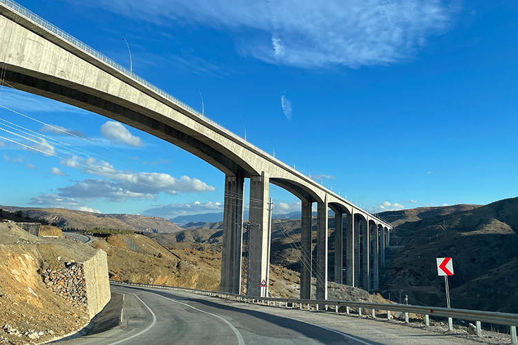 İstanbullular dikkat! Sağmalcılar Viyadüğü 10 Gün trafiğe kapatılacak