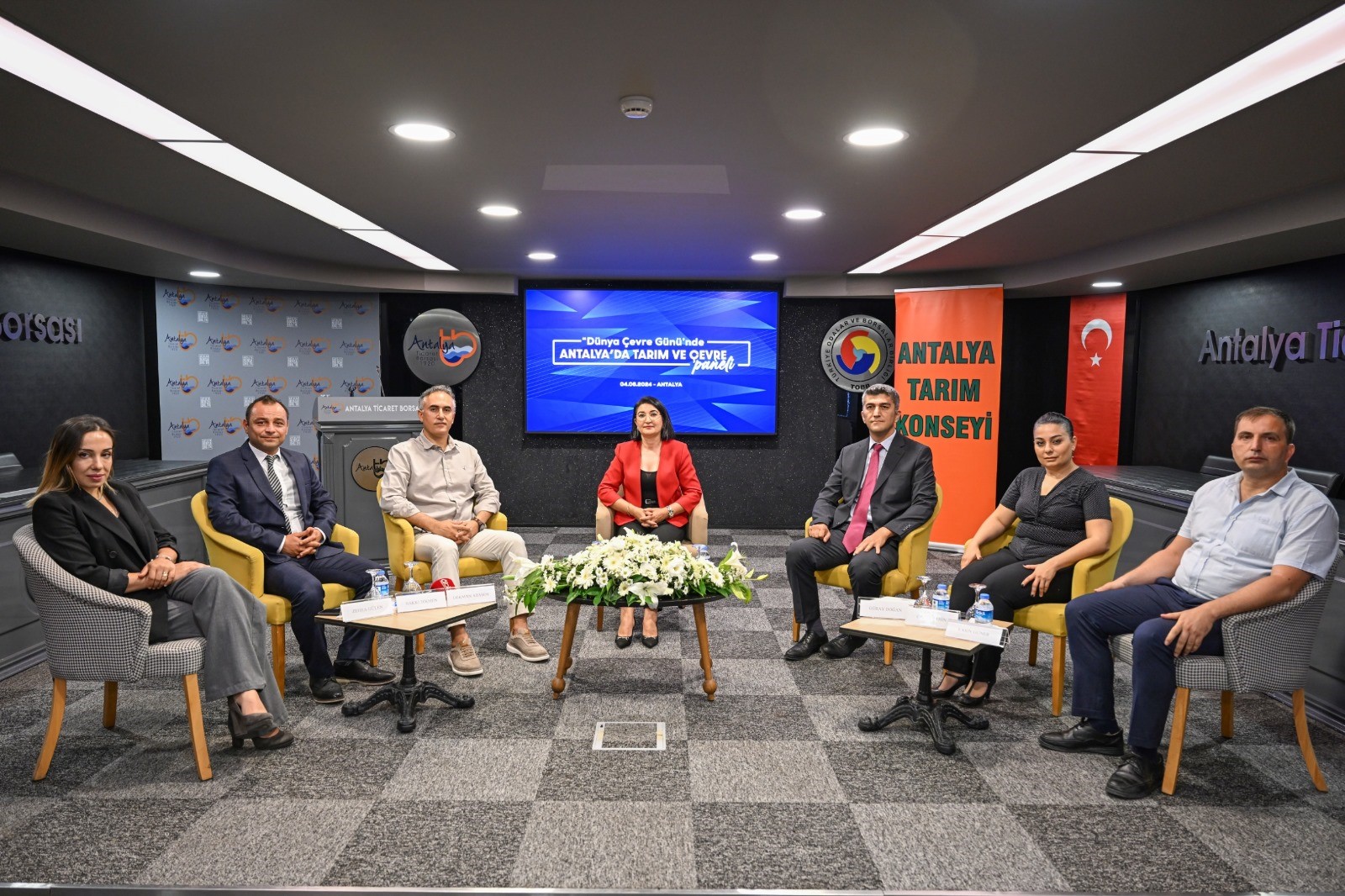 Antalya’da Tarım ve Çevre Paneli düzenlendi! Sürdürülebilirlik için önemli adımlar tartışıldı