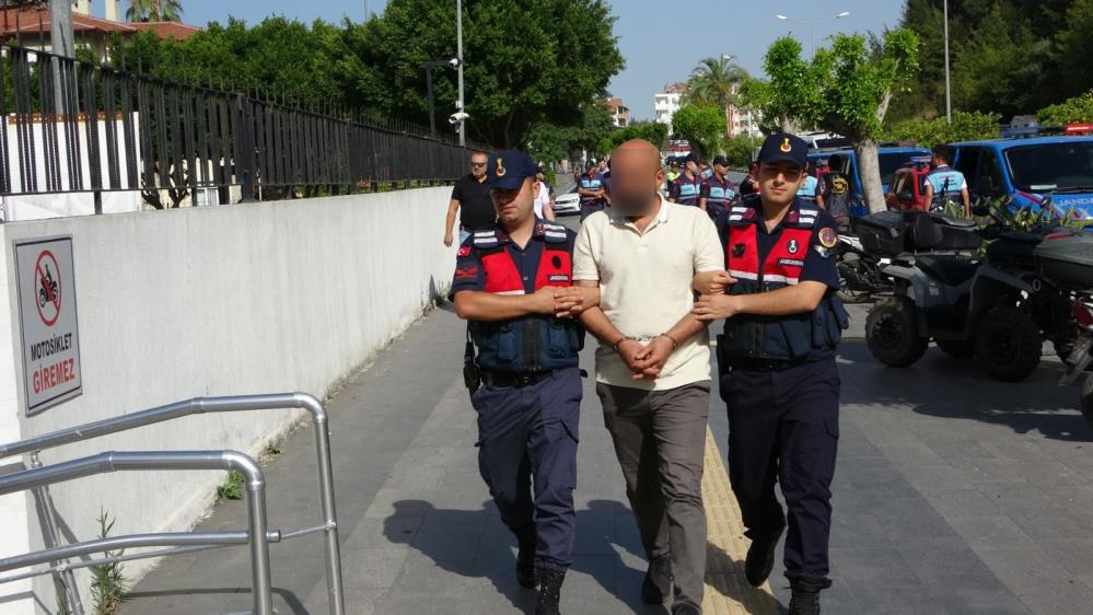 Manavgat'ta Orman İşletme Müdürü dahil 4 şüpheli tutuklandı