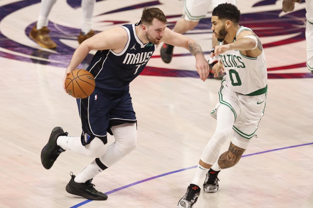 Celtics seride 3-0 öne geçti