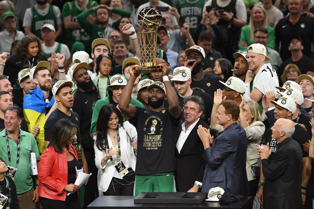 Boston Celtics 18'inci NBA şampiyonluğunu kazandı