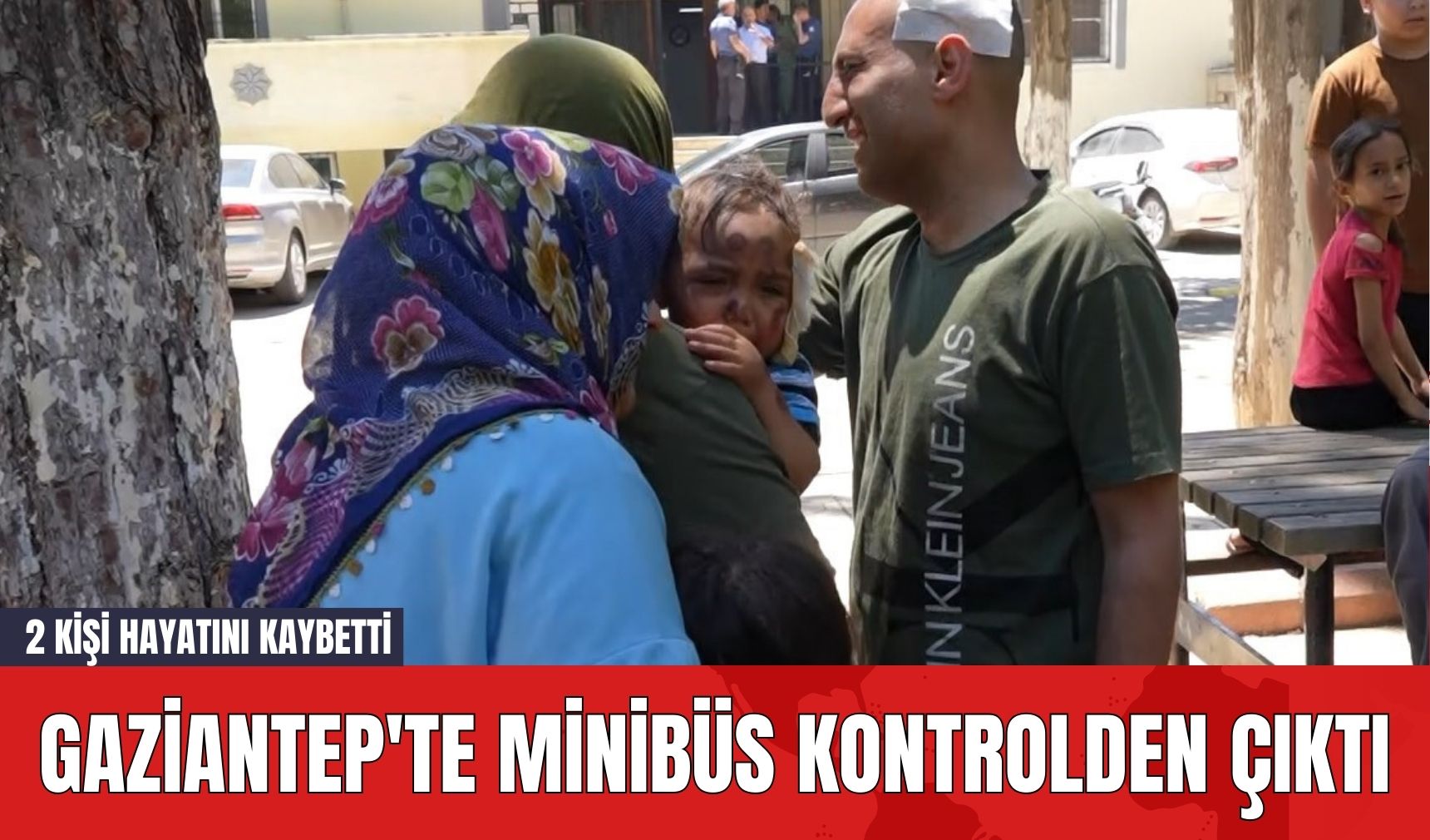 Gaziantep'te Minibüs Kontrolden Çıktı: 2 Kişi Hayatını Kaybetti