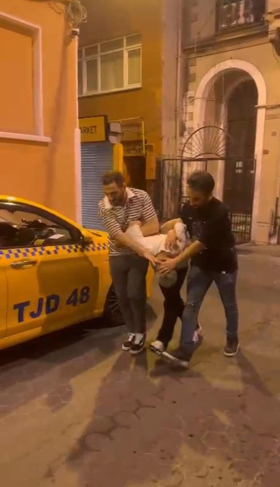 Taksim'de İki Mekan Sahibi Arasında Silahlı Kavga4