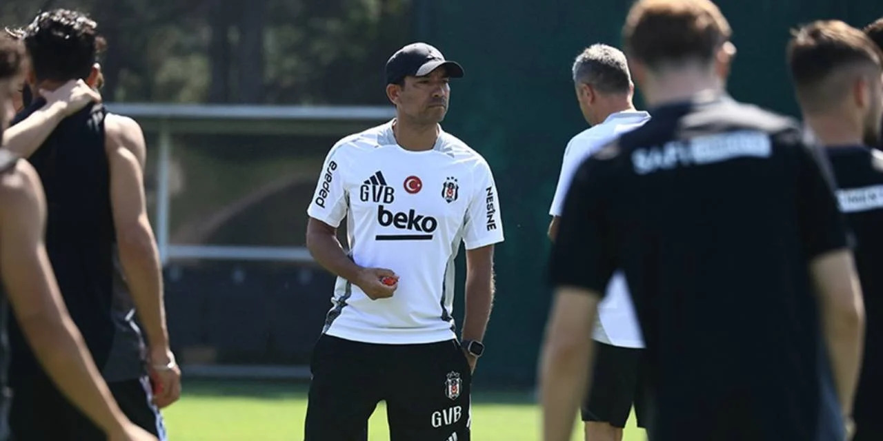 Beşiktaş'ta Van Bronckhorst'un Süper Kupa kadrosu şekillendi