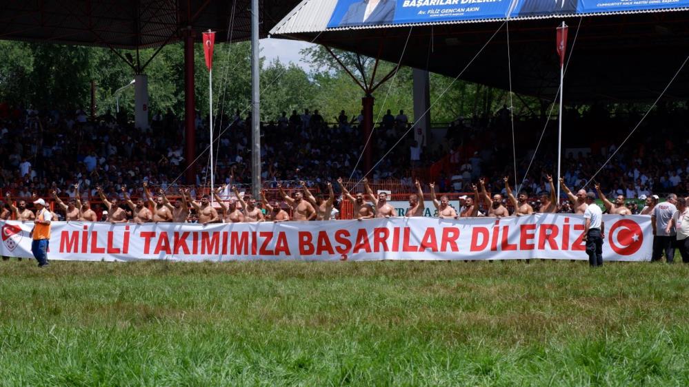 Kırkpınar'daki başpehlivanlarından A Milli Takıma destek