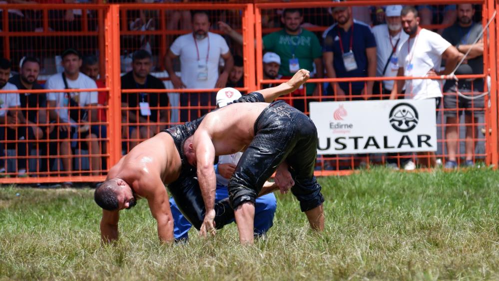 663'üncü Tarihi Kırkpınar Yağlı Güreşleri'nde ilk tur heyecanı sona erdi