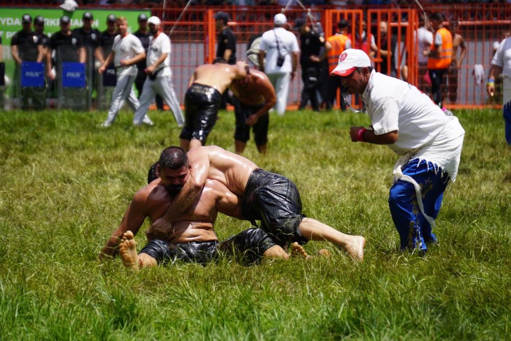 663'üncü Tarihi Kırkpınar Yağlı Güreşleri'nde ilk tur heyecanı sona erdi