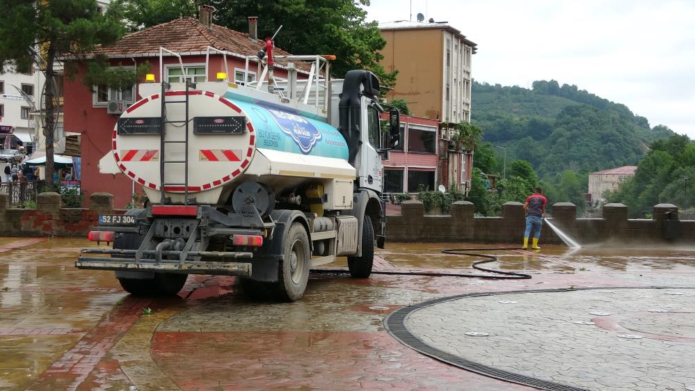 Ordu'da sel felaketi: Temizlik çalışmaları başlatıldı