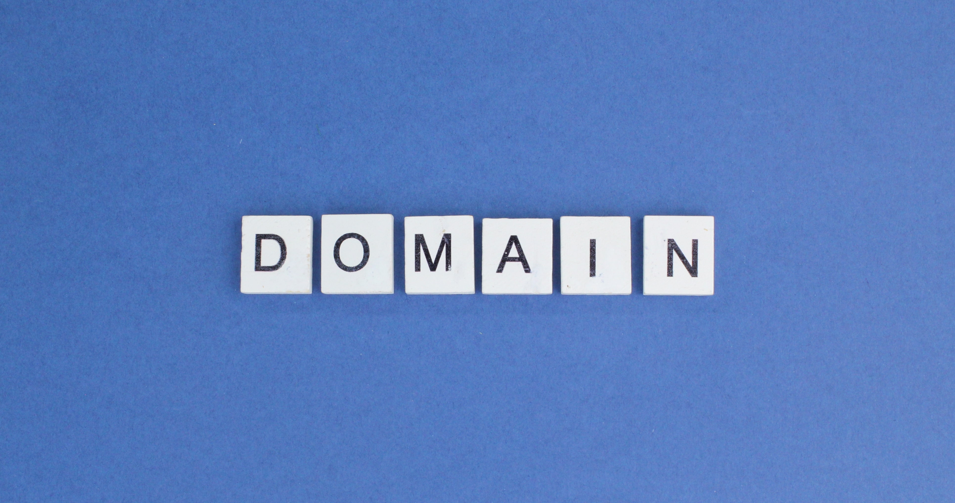 Alan Adı Sorgulama: Web Siteniz İçin Doğru Domain Nasıl Bulunur?