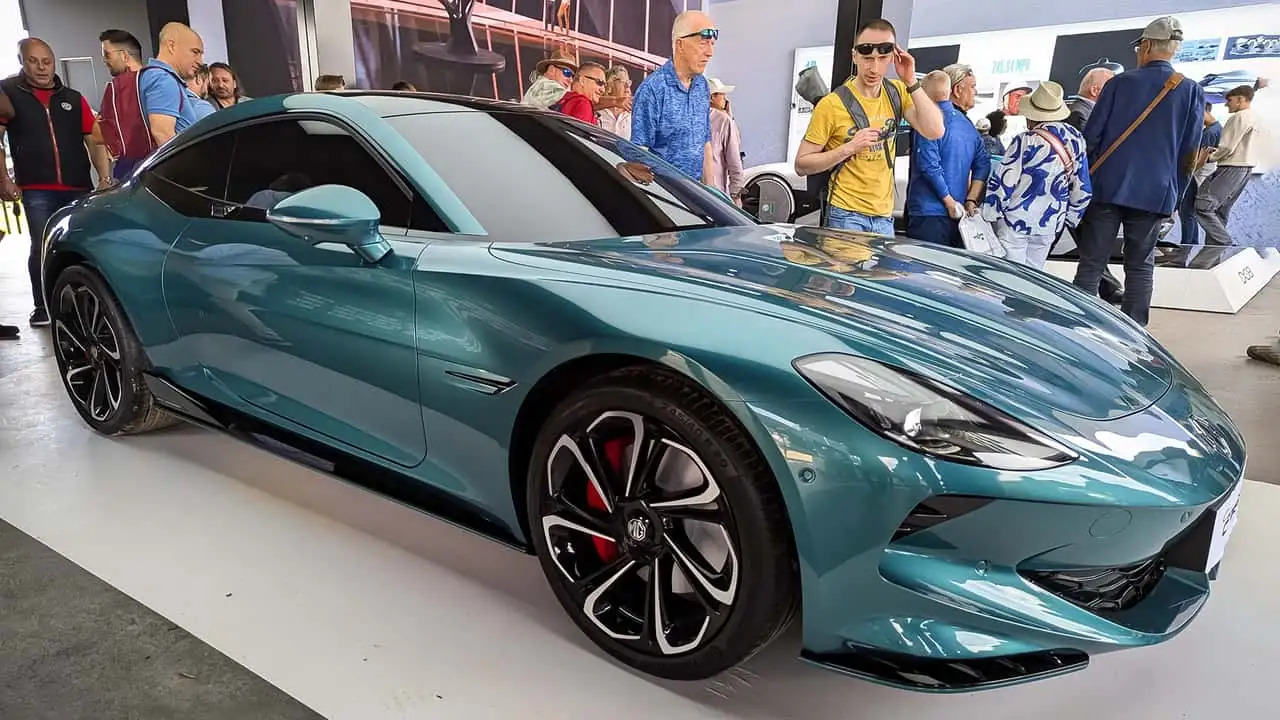 MG Cyberster'ın Coupe versiyonu Cyber GTS tanıtıldı