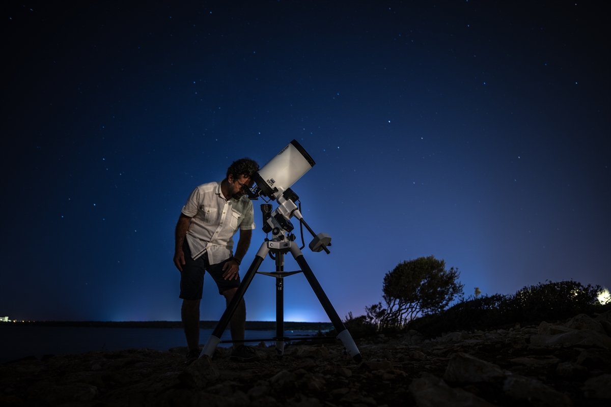 Perseid meteor yağmuru Didim'de görsel şölen sundu