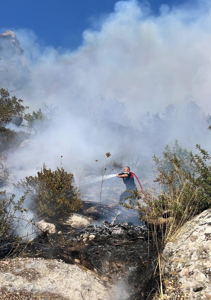 Bodrum'da yangın tehlikesi arıtılmış su ile söndürüldü