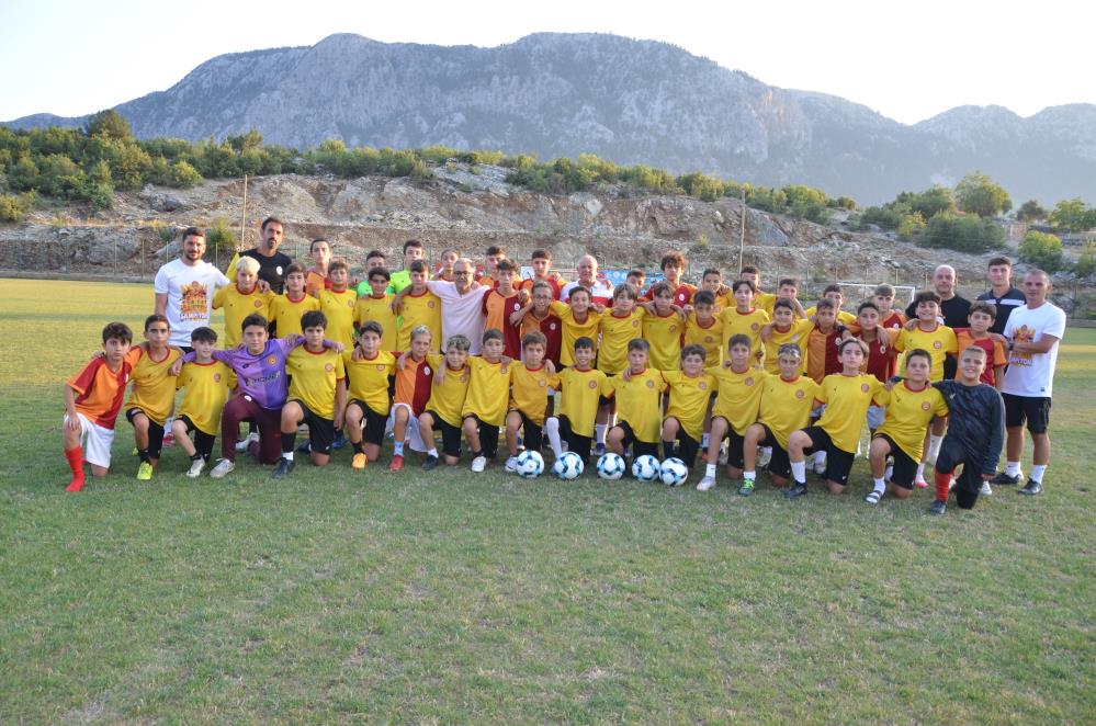 Antalya'nın Spor Köyü projesi binlerce çocuğa kamp imkanı sağlıyor