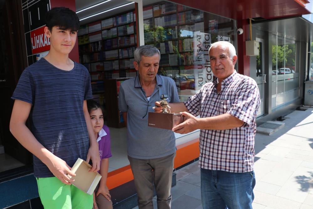 Samsun'da 16 yaşındaki Kaan vaşak yavrusuna yeni bir hayat verdi