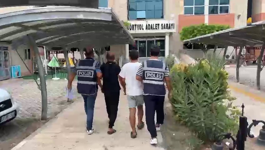 Hatay’da Kaymakamlık Binasından Çıkma Klozet! 2