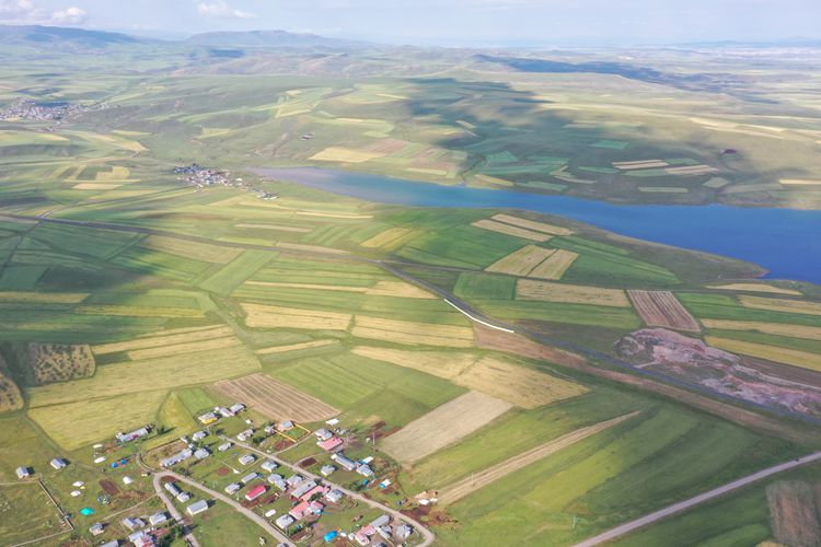 Kars Ovası doğal güzelliğiyle büyülüyor