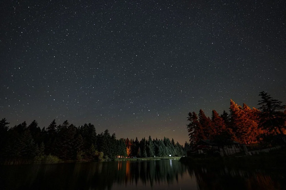 Perseid meteor yağmuru Manisa ve Bolu'yu büyüledi