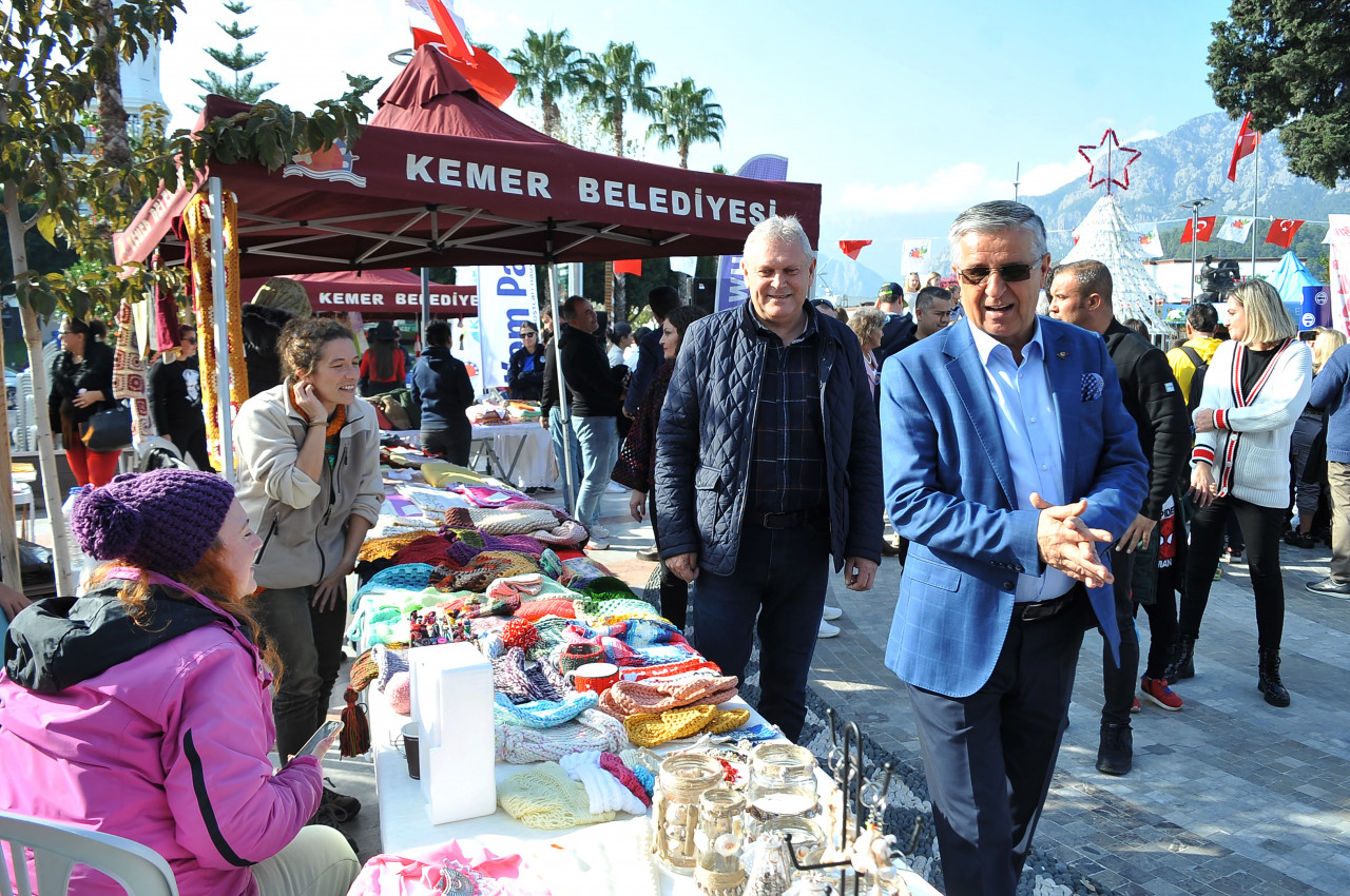 Üreten ev hanımları etkinliğine yoğun ilgi