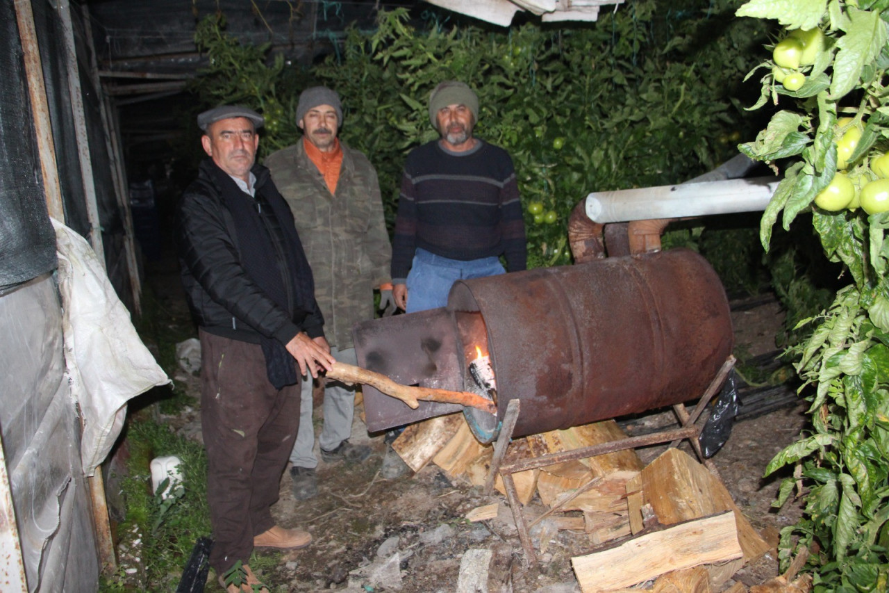 ÇİFTÇİ DON NÖBETİNDE