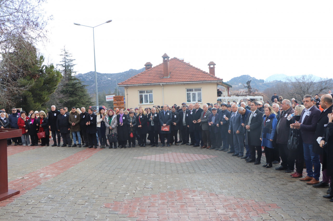 Muammer Aksoy memleketinde anıldı