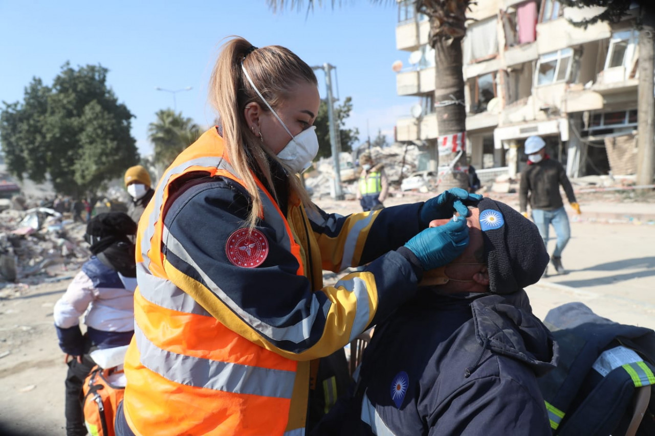 Büyükşehir’in sağlık ekipleri görev başında 