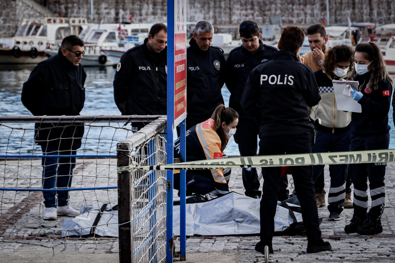 Antalya’da denizde ces*di bulunan 18 yaşındaki gencin kimliği belli oldu