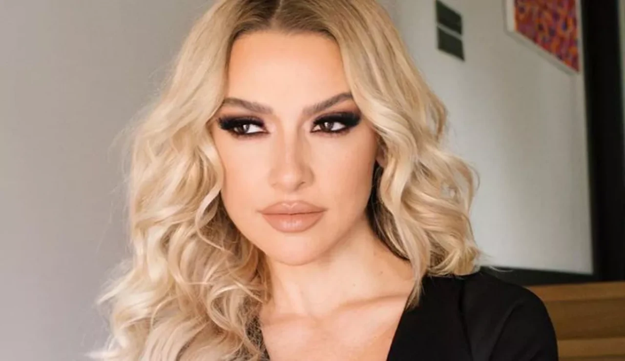 Şarkıcı Hadise’nin mesajlarını ifşa ettiği iddia edilen gazeteciye 9 yıla kadar hapis cezası talebi