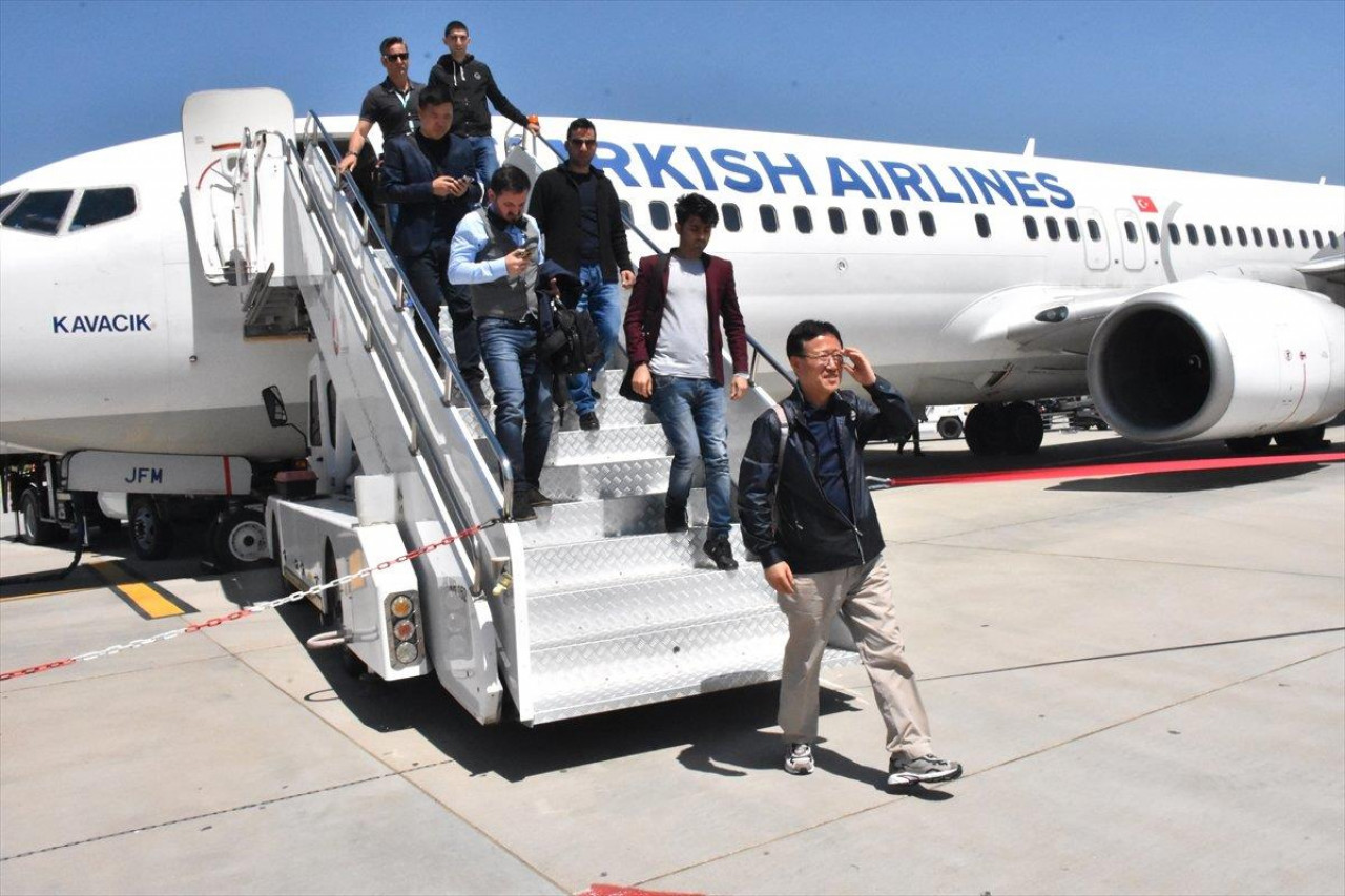  Yıkıcı depremin yaşandığı Adıyaman’a ilk turist kafilesi Güney Kore’den geldi.