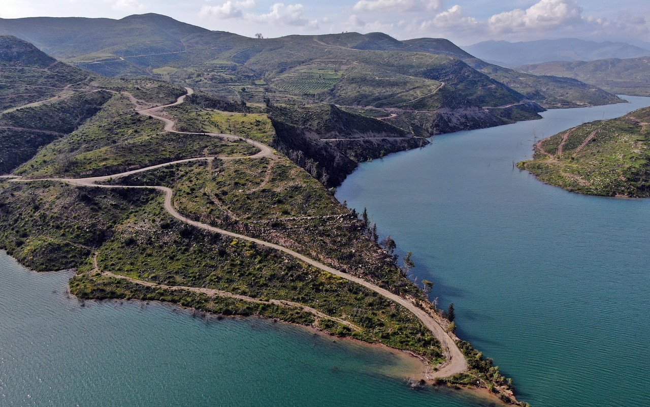 Manavgat'ta yangının izleri geçiyor